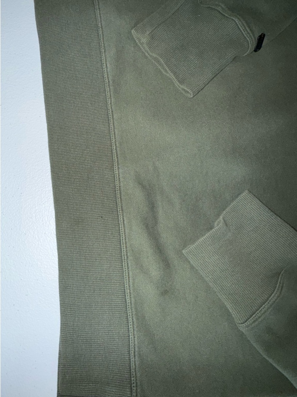 DKNY Sport Olive Green Logo Crewneck Sweatshirt Women’s Large Side Slit Hem - Picture 4 of 8
